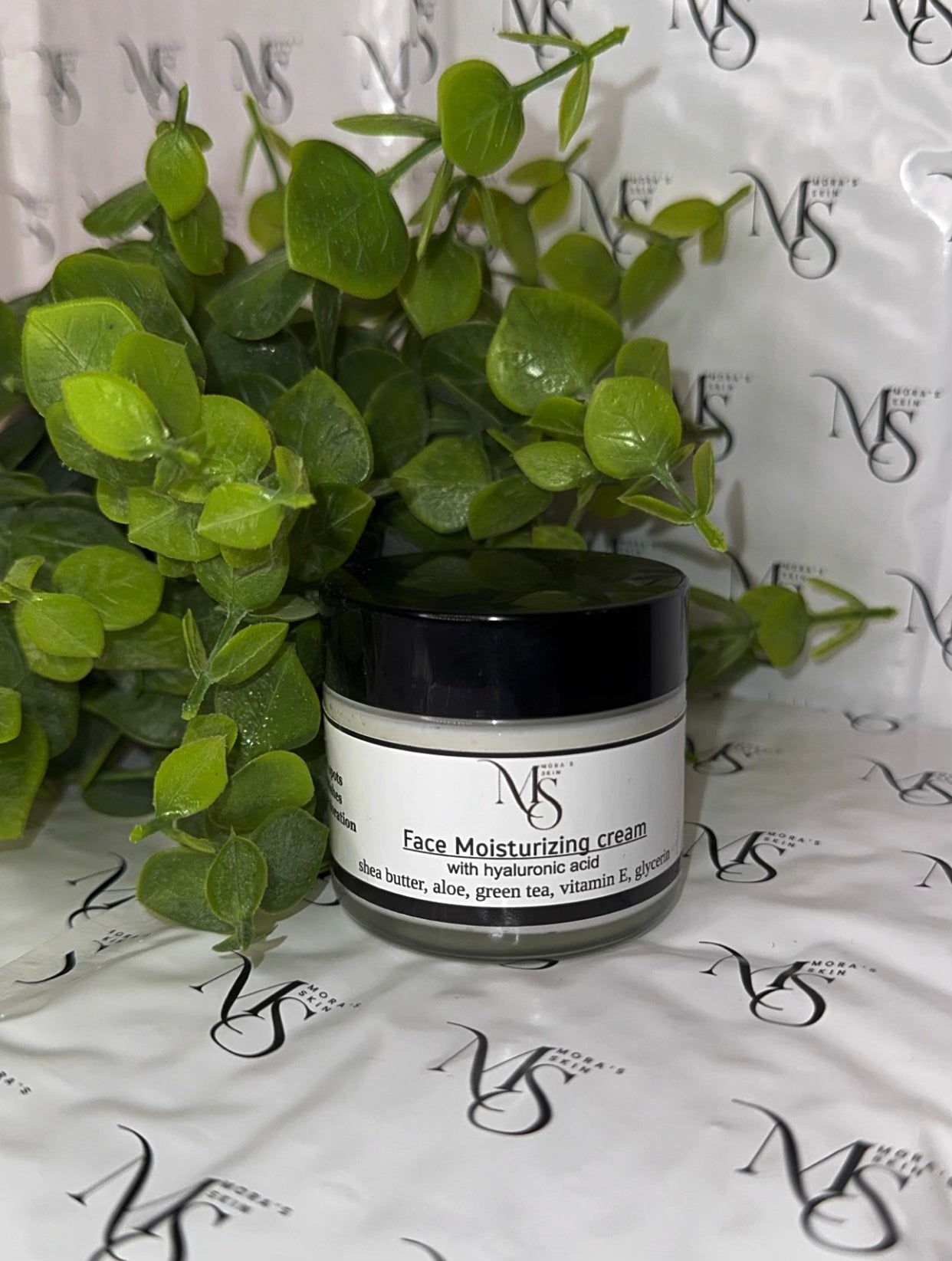 DARK SPOT MOISTURIZING FACE CREAM